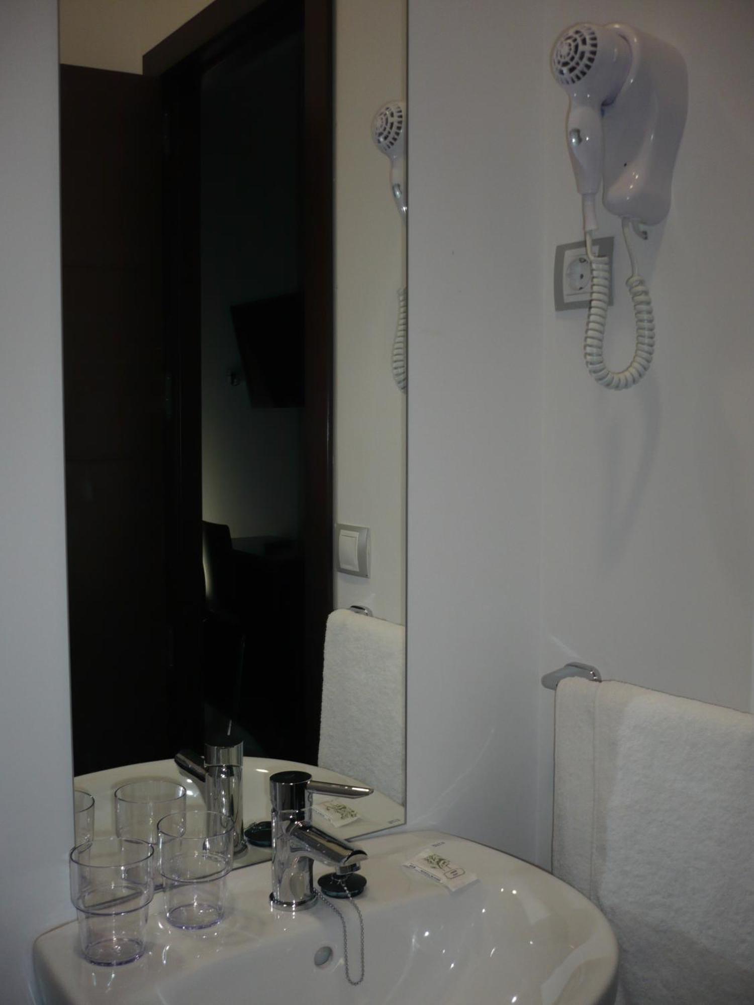 Hostal Cibeles Madrid Ngoại thất bức ảnh