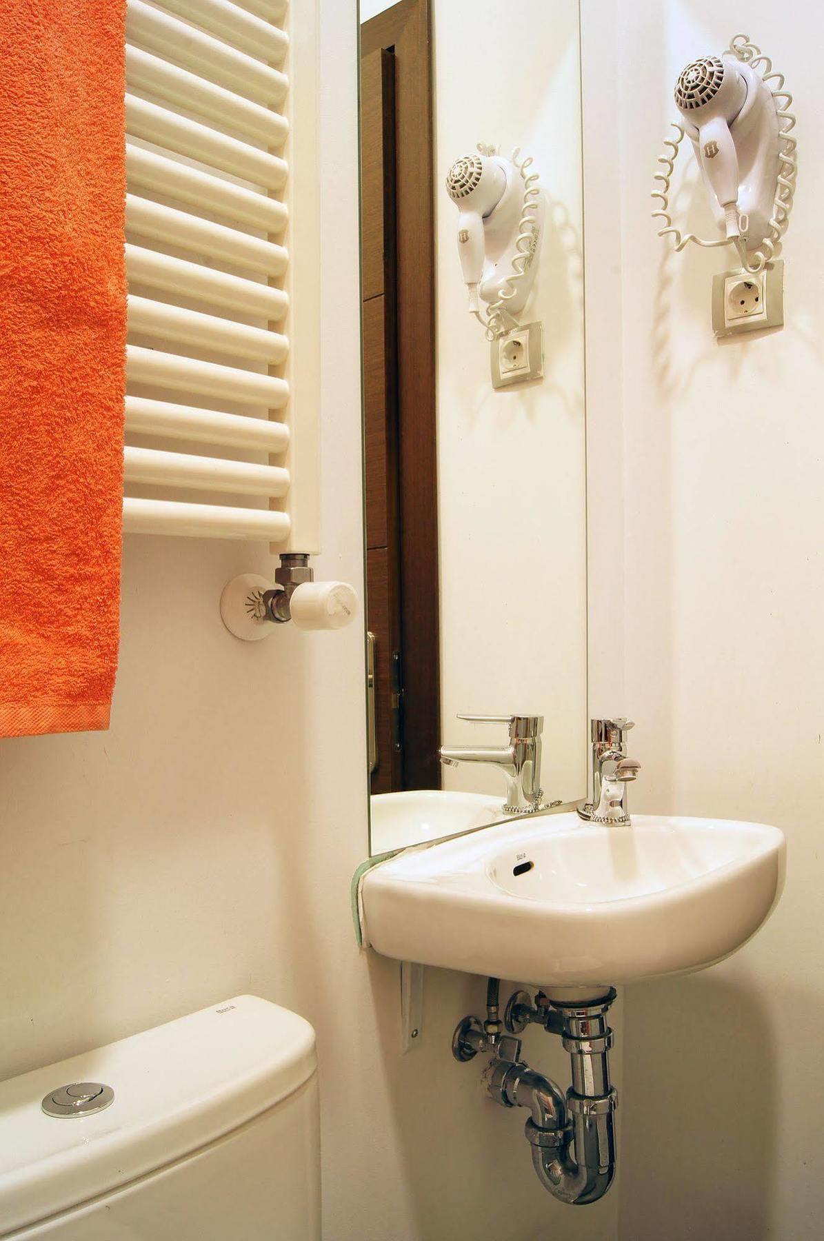 Hostal Cibeles Madrid Ngoại thất bức ảnh